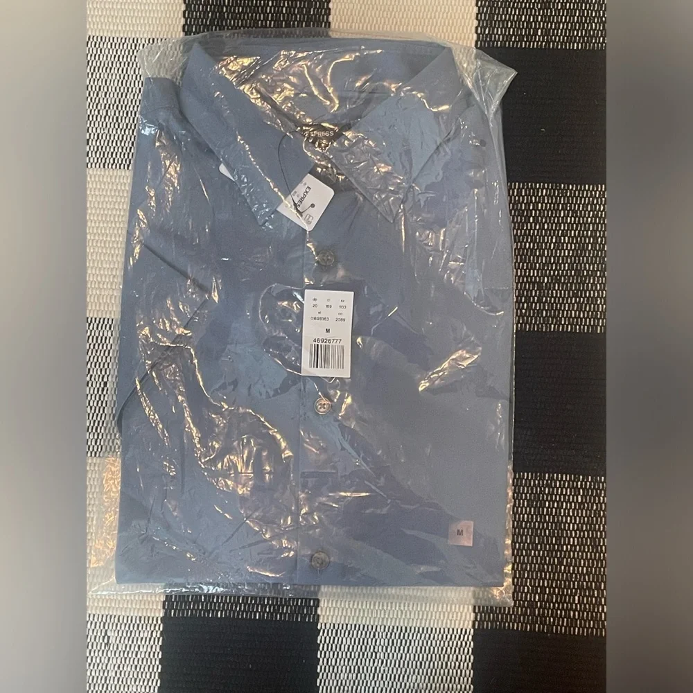 Express Men’s Button Up - Picture 2 of 2